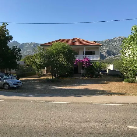 Apartment Apartman Mila