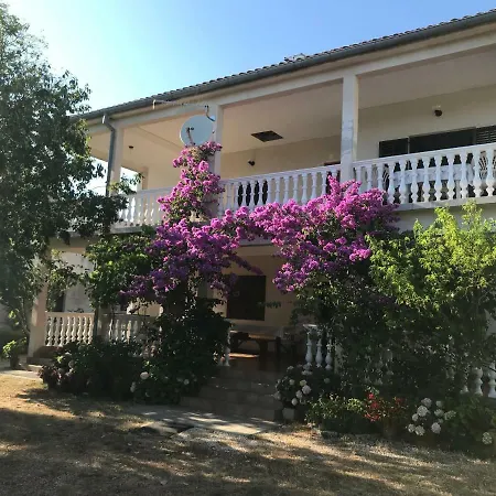Apartman Mila * Seline